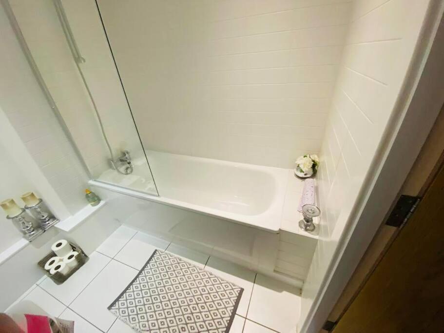 Liverpool City Centre Modern Apartment Fits 6 People מראה חיצוני תמונה
